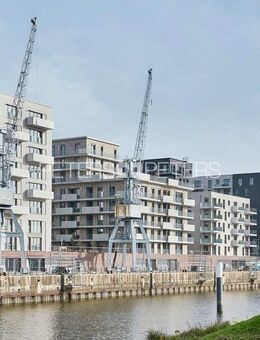 + HafenCity pur + Neubauwohnung mit Wasserblick in der Endetage + - Hamburg