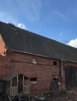 Großzügiges Bauerngehöft mit Wohnhaus und viel Nebengelass - Klietz