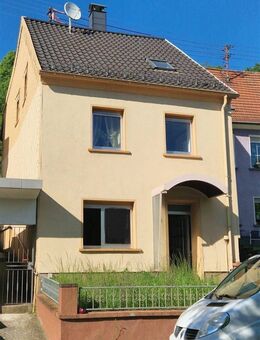 Bezahlbares Wohnhaus mit Garten und Garage in 66571 Dirmingen - Eppelborn
