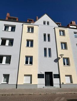 Frisch sanierte 3-Raumwohnung mit Balkon und Fußbodenheizung! - Halle (Saale)