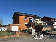 Von Ihrem IMMO.PARTNER: Umfangreich modernisiertes Zweifamilienhaus in interessanter Lage - Laatzen