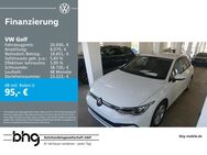 VW Golf, 2.0 TDI Life, Jahr 2023 - Balingen