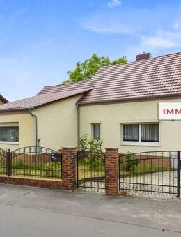 IMMOBERLIN.DE - Attraktives Haus mit Südwestterrasse, Nebengebäude & Gestaltungspotential in familiärer Lage - Potsdam