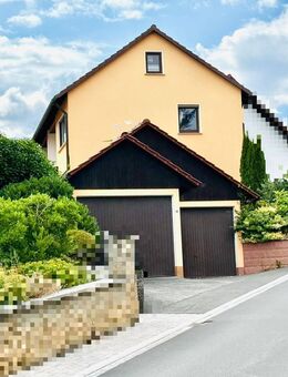 Sofort bezugsfähiges Einfamilienhaus mit Wintergarten ,Garten & 2 Garagen - Küps