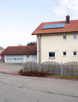Renovierte Doppelhaushälfte in familienfreundlicher Lage von Lauben für Kapitalanleger - Lauben (Landkreis Oberallgäu)