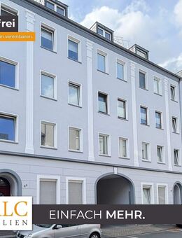 Wohnen mit Weitblick: Gemütliches Dachgeschoss mit Loggia und Garage - Krefeld