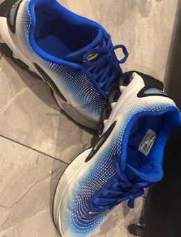 Nike air Max Preis ist für beide Paare gedacht - Hannover