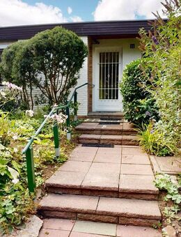 DER ANSPRUCH MACHT DEN UNTERSCHIED - Winkelbungalow mit Einliegerwohnung in ausgesuchter Wohnlage - Göttingen