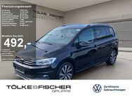 VW Touran, 1.5 TSI Active, Jahr 2022 - Krefeld