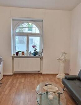 ANFRAGEN BITTE NUR PER MAIL! Attraktive, helle und große 2-Zimmer-Wohnung in zentraler Lage - Offenbach (Main)