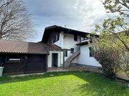 Geräumige 3-Zimmer-ETW mit eigenem Garten sowie großzügigem Balkon und Ausblick in die Berge (beziehbar!) - Rohrdorf (Bayern)