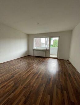RS-Lüttringhausen, Timmersfeld, Wohnberechtigungsschein erforderlich, 2 Zimmer KDB, Balkon - Remscheid
