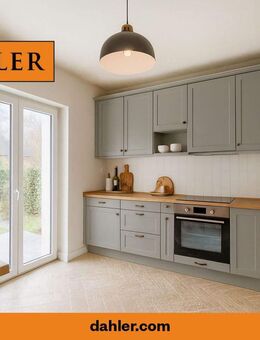 Old building charm in a quiet location - Single-family/two-family house with flexible usage concept - Kleinmachnow