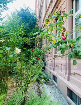 #VERMITTELT# Schönes Mehrfamilienhaus aus der Jahrhundertwende mit Garage und Hinterhäuschen - - Frankfurt (Main)