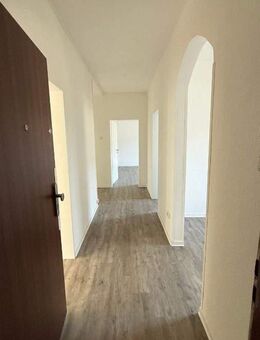 Schöne 4,5 Zimmer Wohnung in Langendreer! Balkon! - Bochum