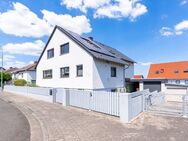 Modernisiertes Zweifamilienhaus mit Baugrundstück (optional) in Ober-Florstadt - Florstadt