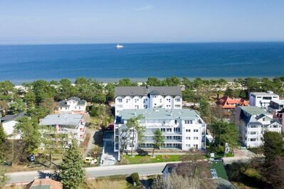 3-Zimmer-Dachgeschoss-Appartement mit Dachterrasse und teilweisem Seeblick fast am Strand von Heringsdorf