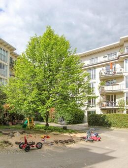 Familienfreundliche 4-Zimmer-Wohnung mit zwei Balkonen und TG-Stellplatz - Hamburg