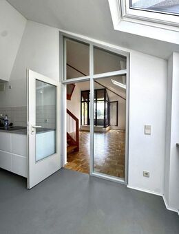 Helle, luftige 4-Zimmer-DG-Maisonette an den Barmer Anlagen / Toelleturm - Wuppertal