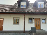 Für Familien gemacht: Stilvolle Doppelhaushälfte mit Platz für gemeinsame Erlebnisse in gefragter Lage - Sünching