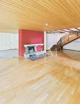 Zeitlose Eleganz in bester Lage. Zweifamilienhaus in Kressbach - Tübingen