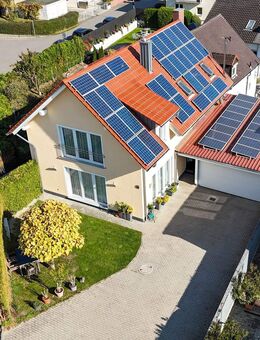 Praktisches Zweifamilienhaus mit PV-Anlage in zentraler Lage in Straubing zu verkaufen - Straubing