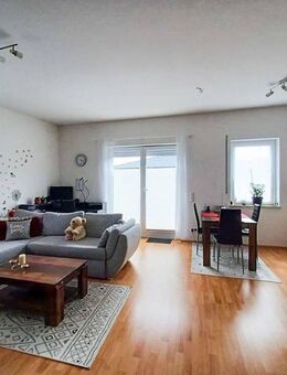 Sie suchen das Besondere? Traumhafte Dachgeschosswohnung mit großer Dachterrasse - Burglengenfeld