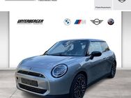 MINI Cooper S, E Glasd, Jahr 2022 - Rosenheim