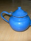 Schöne kleine emaillierte (?) Teekanne in 40227