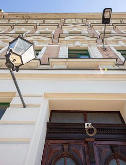 Bezugsfreie, charmante Dachgeschosswohnung mit Dachloggia - Aufzug vorhanden!! - Leipzig