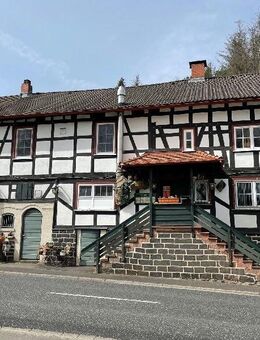 Außergewöhnliche Immobilie mit Wohnung und Gästezimmern - Feldatal