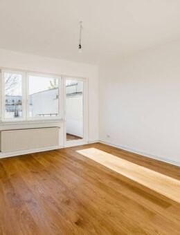 Helle 2-Zimmer-Wohnung mit Süd-West-Balkon zum Innenhof - Erstbezug nach umfangreicher Sanierung - Berlin