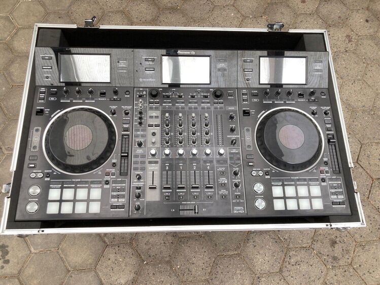 Pioneer DDJ-RZX Mixer/Controller mit Case - Bonn