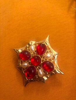 Brosche mit Rotestein nur 7 Euro Versand moglich - Berlin Charlottenburg-Wilmersdorf