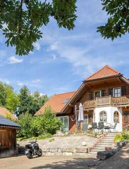 Energieeffizientes Einfamilienhaus (Bestand: Massiv Blockhaus Neubau: Holzständer) zu verkaufen - Babenhausen (Bayern)