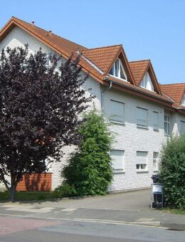 Hell und freundlich ist diese 3-Zimmerwohnung mit großem Balkon im 1. Obergeschoss in Bünde-Hunnebrock - Bünde