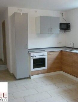 ** Optimales Singleobjekt ! - Helle 2-Zi-UG-Wohnung mit Stellplatz ** - Hemau