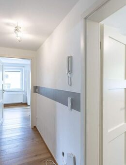 Kernsanierte 2-Zimmer-Wohnung in Augsburg - Augsburg