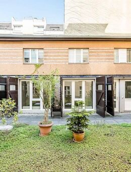 Juwel am Schloss Charlottenburg: Historische Remise mit Terrasse- vielseitige Umgestaltung möglich - Berlin