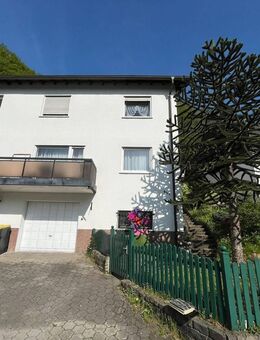 Einfamiliendoppelhaushälfte mit Einliegerwohnung in stadtnaher Wohnlage von Plettenberg - Plettenberg