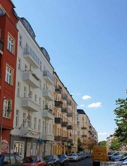Vermietete Altbauwohnung mit 2 Balkonen als Kapitalanlage - Berlin
