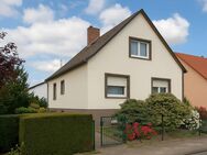 Berlin-Marzahn: Einfamilienhaus m. Vollkeller auf 718 m², 3 Zi.,ca. 100 m² Wfl. - Berlin