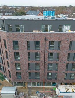 ÜBER DEN DÄCHERN VON STELLINGEN - Hamburg