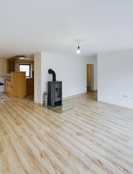 Charmante Erdgeschosswohnung mit idealer Raumaufteilung und viel Licht - Rottenburg (Neckar)