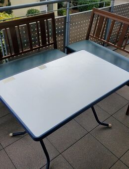 Zwei Sitzbänke mit Klapptisch - Bad Rappenau