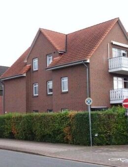 Delmenhorst - Stickgras - gemütliche 3 Zi. im DG (2.OG) mit Sonnenbalkon - Einbauküche - Keller - Delmenhorst