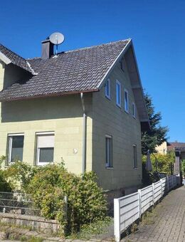 Renovierungsbedürftige Doppelhaushälfte mit Ausbaureserve und Gestaltungsspielraum zu verkaufen - Neustadt (Coburg)