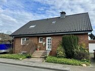 Einfamilienwohnhaus mit Einliegerwohnung im Herzen von Beckum-Roland am See! - Beckum