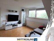 hochwertig sanierte 3 Zimmer Dachgeschoss Wohnung in guter Lage von Düsseldorf Eller - Düsseldorf