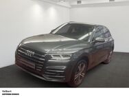 Audi Q5, 55 TFSI e quattro sport Fernlichtassistent, Jahr 2020 - Velbert